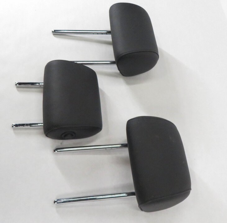 Thumbnail 3: 2011 BMW 535i (F10) REAR - LEFT / CENTER / RIGHT - BLACK LEATHER HEADREST SET-3