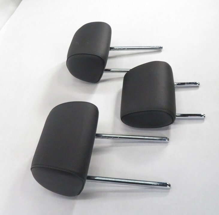 Thumbnail 4: 2011 BMW 535i (F10) REAR - LEFT / CENTER / RIGHT - BLACK LEATHER HEADREST SET-3