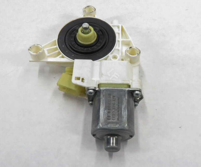Thumbnail 3: 2008-2016 MB C230 C250 C300 C350 C63 E350 E500 E550 E63 LEFT FRONT WINDOW MOTOR