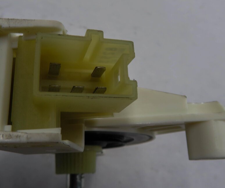 Thumbnail 6: 2008-2016 MB C230 C250 C300 C350 C63 E350 E500 E550 E63 LEFT FRONT WINDOW MOTOR