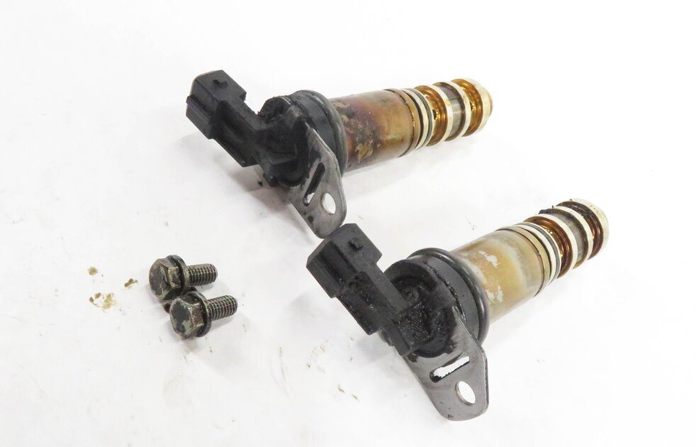 2011 BMW X5 (E70) 4.4L N63 TWIN TURBO - VVT VANOS TIMING SOLENOID SET-2