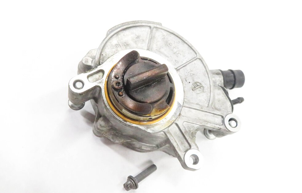 Thumbnail 1: 2010-2017 BMW 550i 650i 750i M5 M6 X5 X6 - 4.4L V8 TWIN TURBO BRAKE VACUUM PUMP