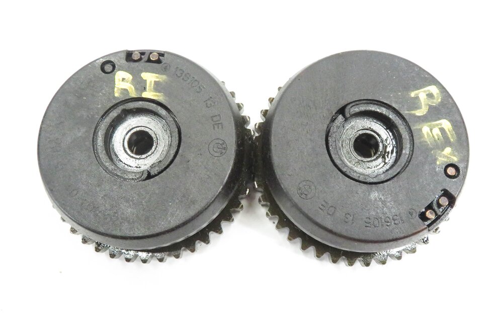 Thumbnail 4: 2011 BMW X5 (E70) 4.4L N63 TWIN TURBO - RIGHT ENGINE CAMSHAFT TIMING GEAR SET