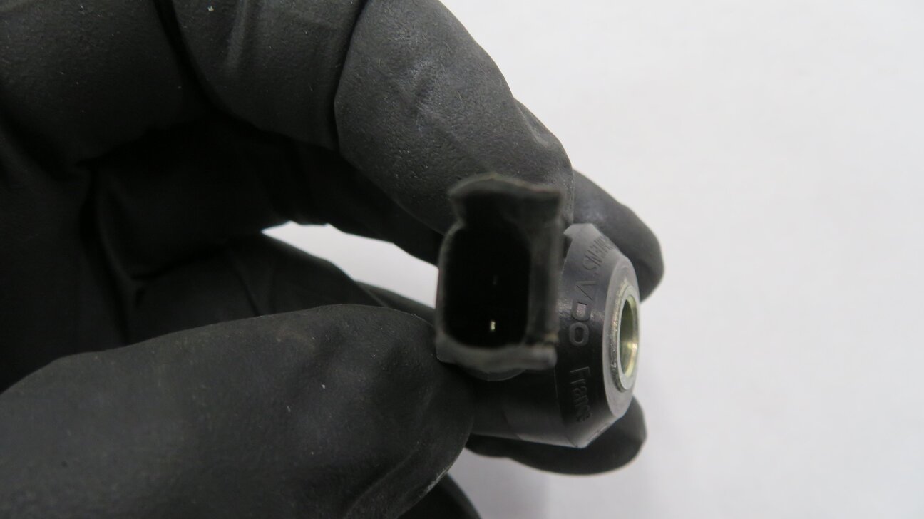 Thumbnail 6: 2011 BMW X5 (E70) 4.4L N63 TWIN TURBO - KNOCK PING DETONATION SENSOR SET-2