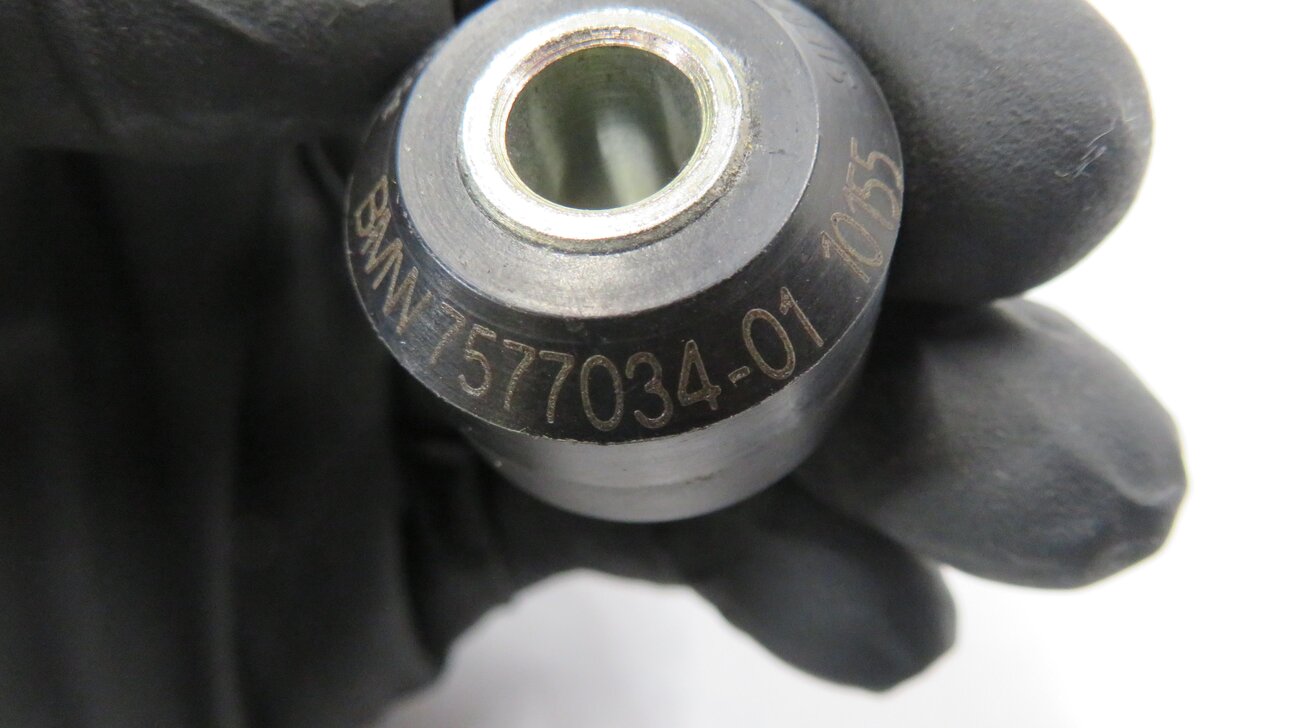 Thumbnail 7: 2011 BMW X5 (E70) 4.4L N63 TWIN TURBO - KNOCK PING DETONATION SENSOR SET-2