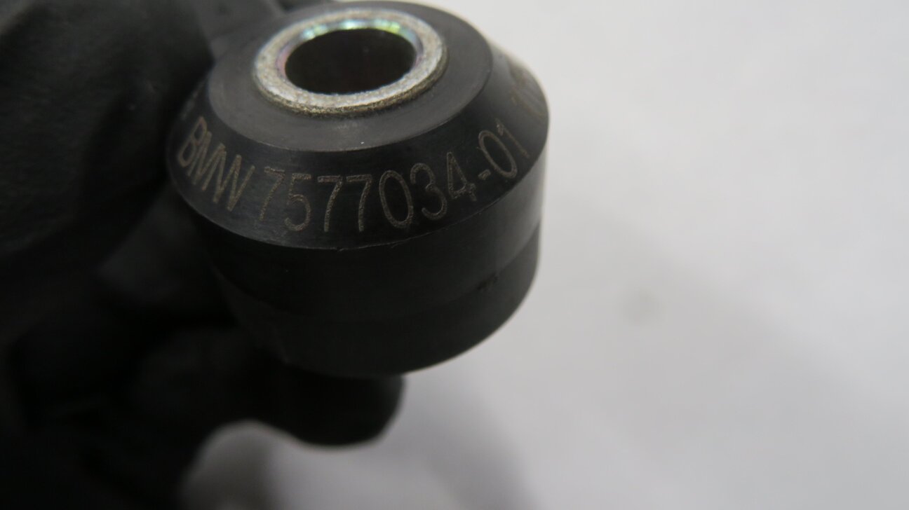 Thumbnail 6: 2011 BMW X5 (E70) 4.4L N63 TWIN TURBO - KNOCK PING DETONATION SENSOR SET-2