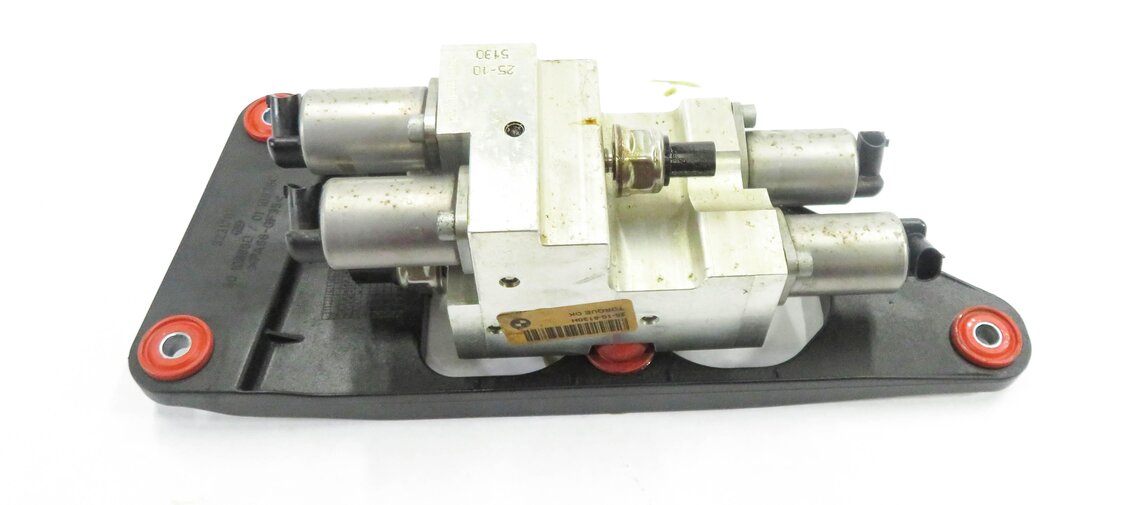 Thumbnail 2: 2011 BMW X5 (E70) 4.4L N63 TWIN TURBO - DYNAMIC DRIVE SUSPENSION VALVE BLOCK