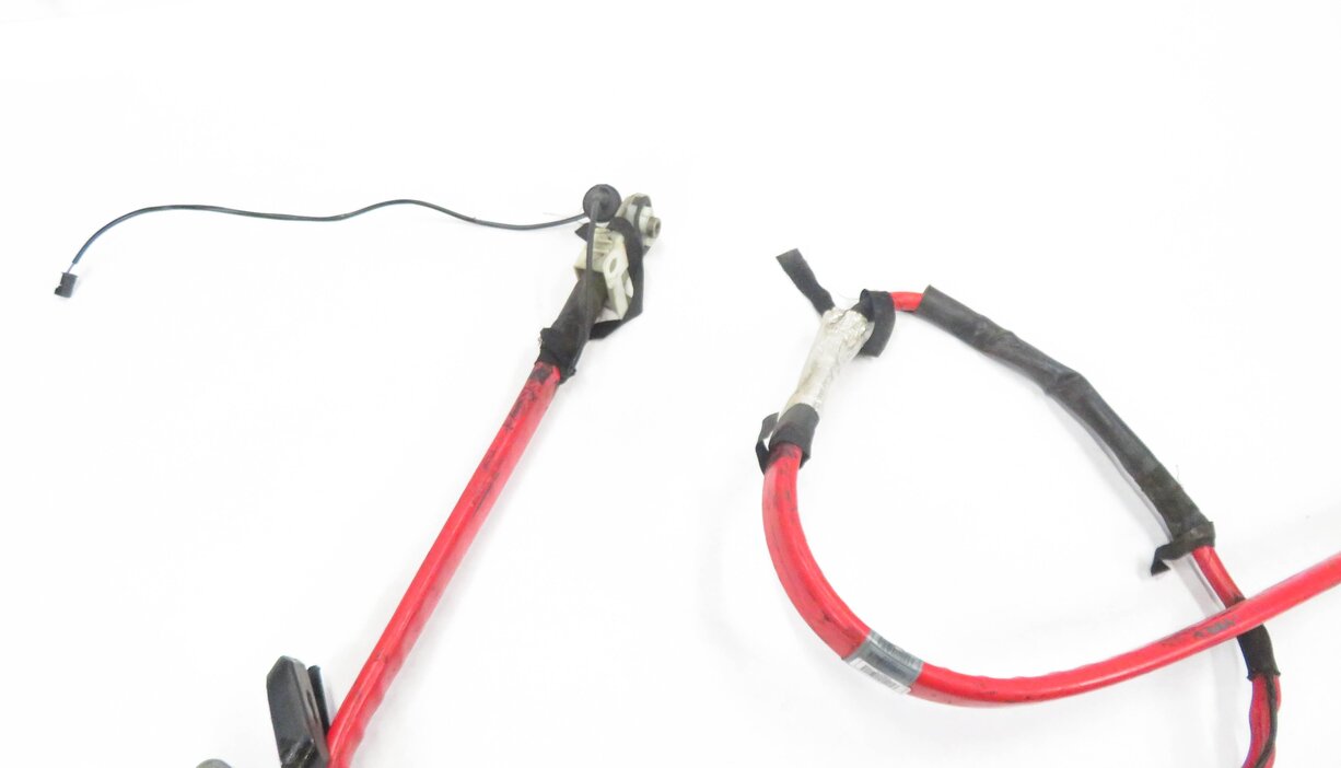 Thumbnail 3: 2007 BMW M6 (E63) POSITIVE BATTERY CABLE