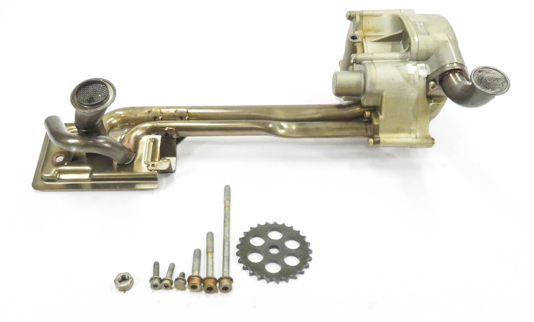 Thumbnail 1: 2007 BMW M6 (E63) ///M - 5.0L S85 V10 ENGINE - MOTOR OIL FLUID PUMP w/ PICKUP