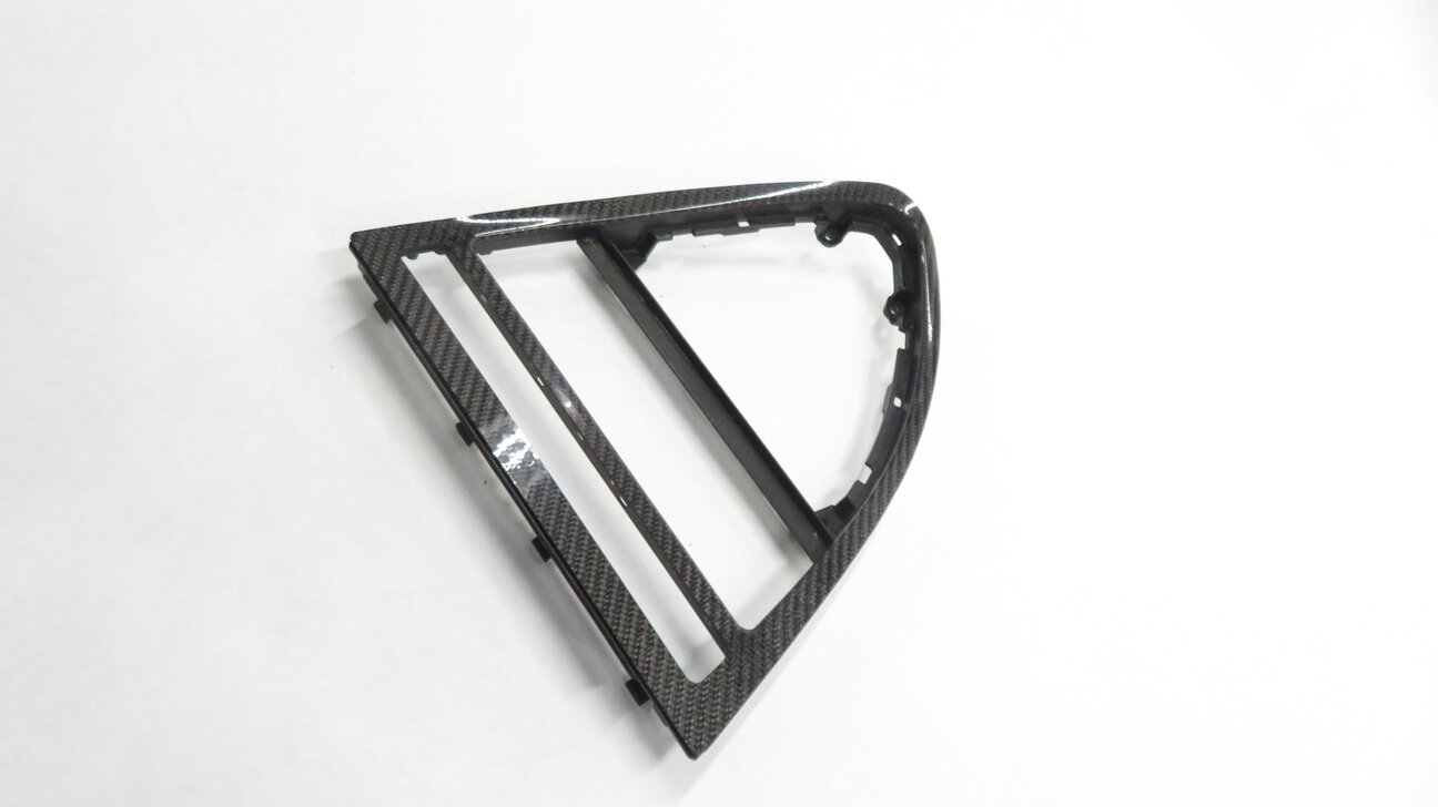 Thumbnail 1: 2007 BMW M6 (E63) ///M - FRONT CENTER CONSOLE TRIM (CARBON FIBER)