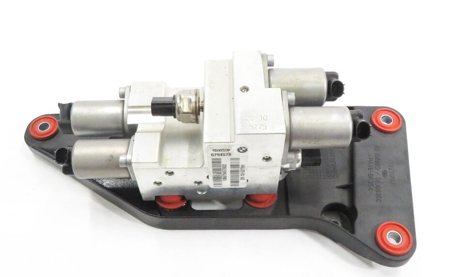 Thumbnail 2: 2011 BMW X5 (E70) 4.4L N63 TWIN TURBO DYNAMIC DRIVE SUSPENSION VALVE BLOCK