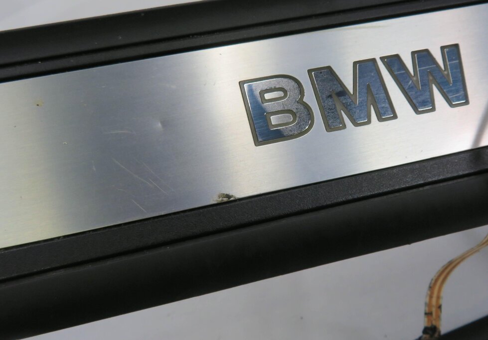 Thumbnail 11: 2011 BMW 750i (F01) DOOR SILL TRIM SET-4 (LIGHT UP)