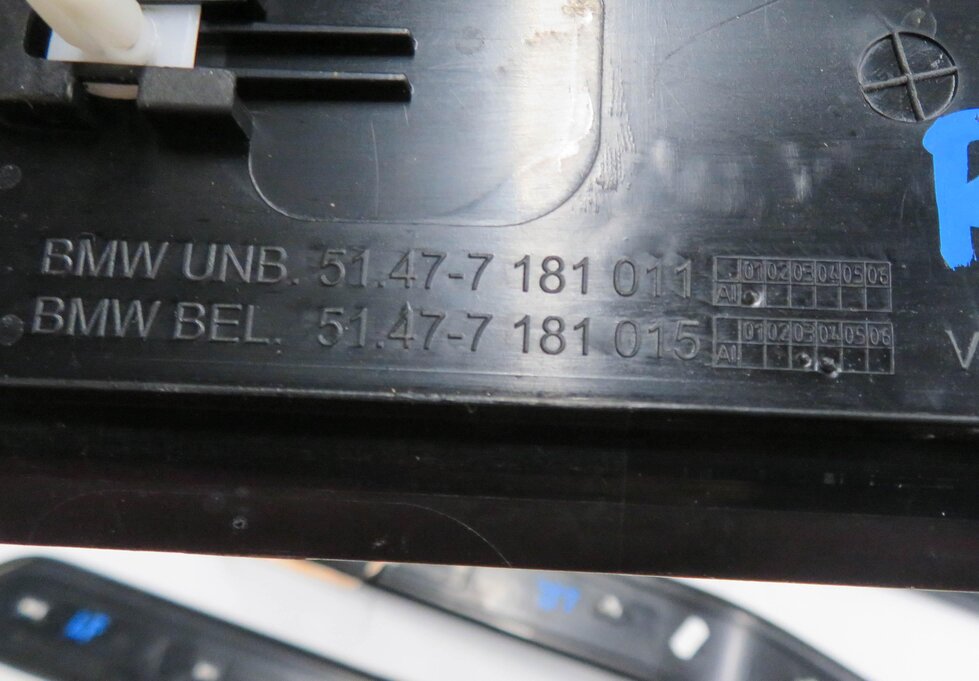Thumbnail 9: 2011 BMW 750i (F01) DOOR SILL TRIM SET-4 (LIGHT UP)