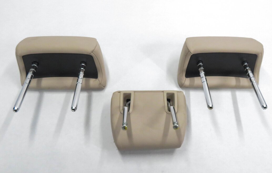 Thumbnail 5: 2011 BMW 750i (F01) REAR - LEFT / CENTER / RIGHT - OYSTER LEATHER HEADREST SET-3