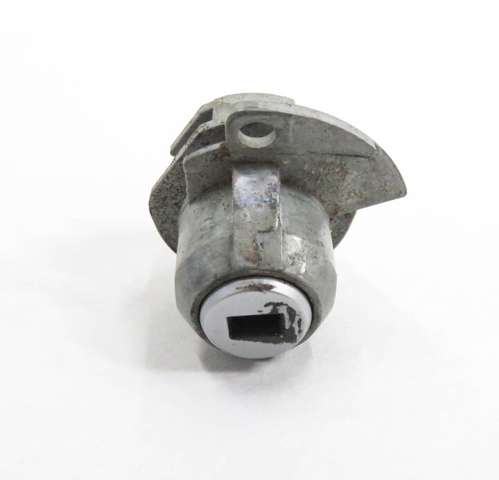 Thumbnail 3: 2011 BMW 750i (F01) DRIVER DOOR HANDLE / TRUNK LOCK CYLINDER & KEY SET-3
