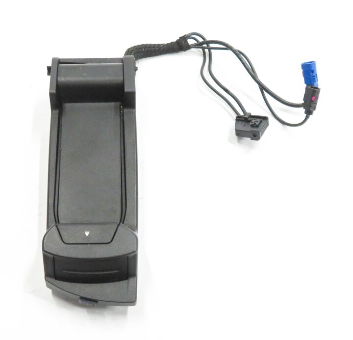 Thumbnail 2: 2011 BMW 750i (F01) FRONT CENTER CONSOLE CELL PHONE SNAP IN CRADLE