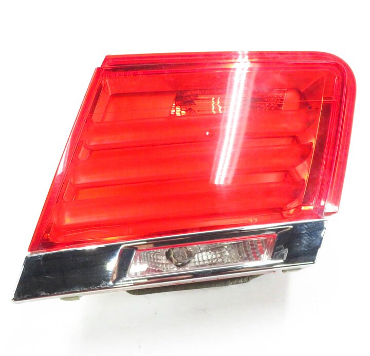 Thumbnail 2: 09-12 BMW 740i 750i 760i B7 (F01) RIGHT SIDE REAR TRUNK LID TAILLIGHT LIGHT LAMP
