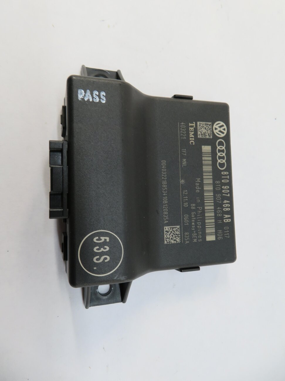 Thumbnail 2: 2011 AUDI A5 S5 (B8 8T) CENTRAL GATEWAY CONTROL MODULE
