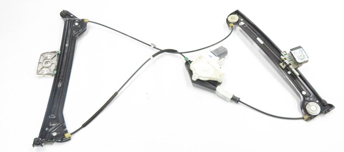 Thumbnail 2: 2011 AUDI A5 (B8 8T) RIGHT FRONT WINDOW REGULATOR w/ MOTOR