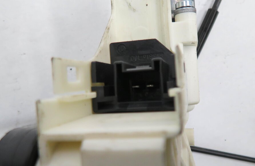 Thumbnail 8: 2011 AUDI A5 (B8 8T) LEFT FRONT DRIVER WINDOW REGULATOR w/ MOTOR