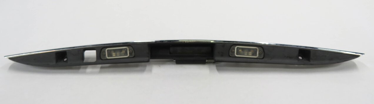 Thumbnail 3: 2007 MERCEDES ML350 (W164) REAR TRUNK RELEASE HANDLE LICENSE LIGHT PANEL
