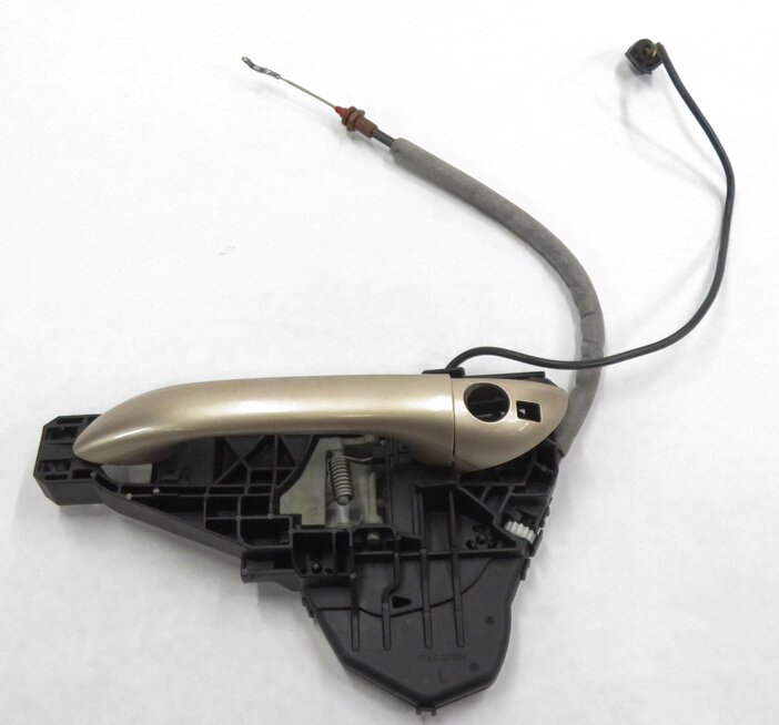 Thumbnail 2: 2007 MERCEDES BENZ ML350 (W164) LEFT FRONT DRIVER EXTERIOR DOOR HANDLE (BEIGE)