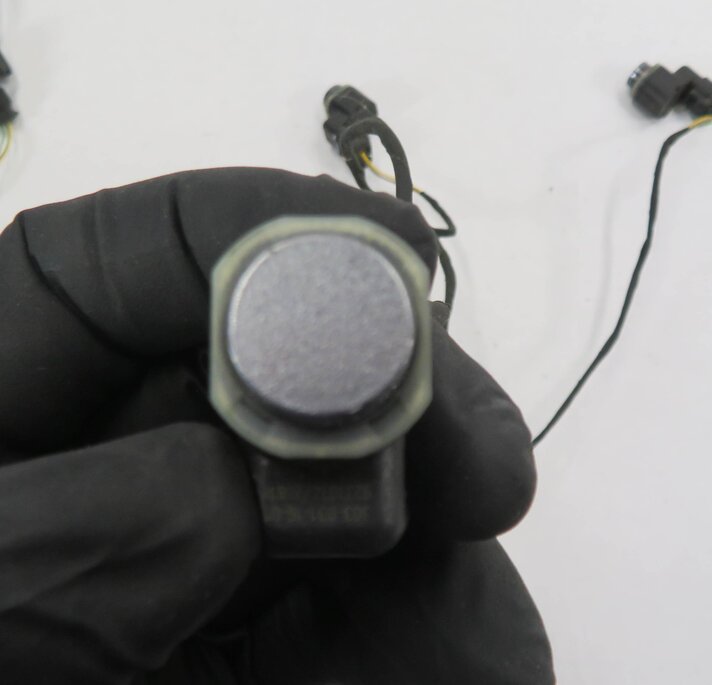 Thumbnail 5: 2012 BMW 528i (F10) REAR PDC PARK DISTANCE SENSOR SET-4 w/ HARNESS (GRAY)