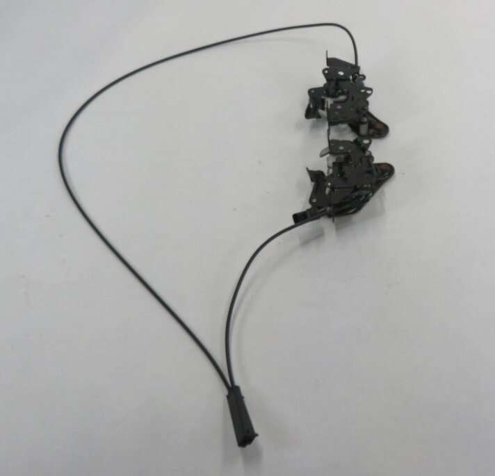 Thumbnail 3: 2012 BMW 528i (F10) FRONT LEFT & RIGHT LOWER HOOD LOCK LATCH SET-2