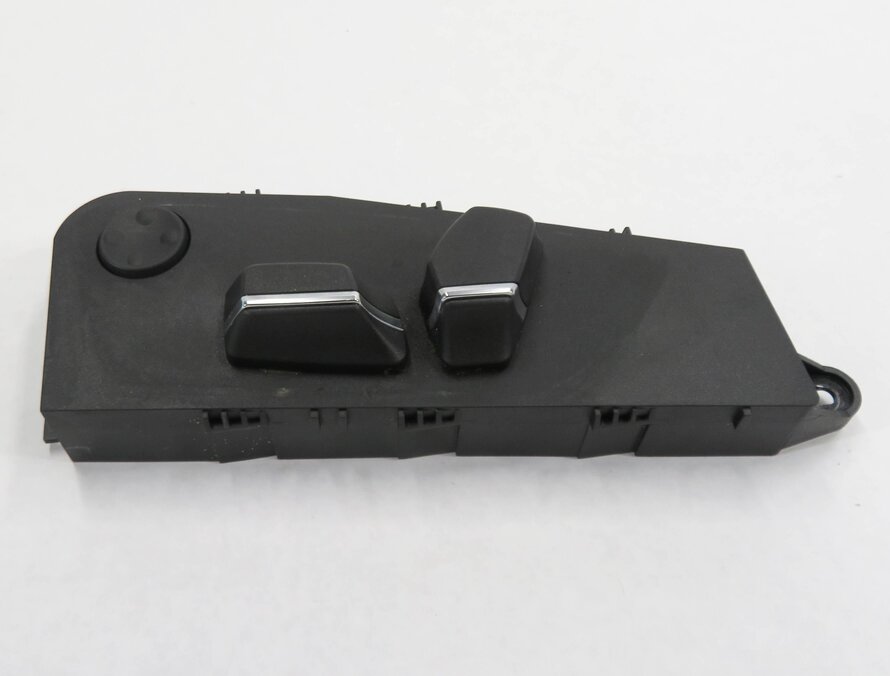 Thumbnail 3: 2013 BMW 535i (F10) LEFT DRIVER POWER SEAT ADJUSTMENT SWITCH (BEIGE MEMORY)