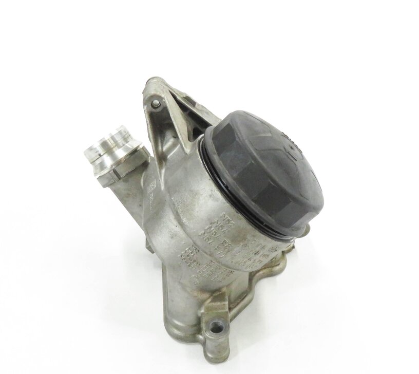 Thumbnail 2: 2013 BMW 535i (F10) 3.0L N55 ENGINE - MOTOR OIL FLUID FILTER HOUSING w/ CAP