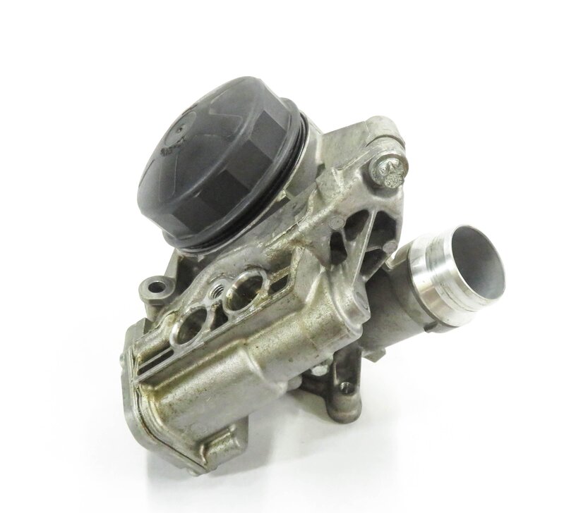 Thumbnail 4: 2013 BMW 535i (F10) 3.0L N55 ENGINE - MOTOR OIL FLUID FILTER HOUSING w/ CAP