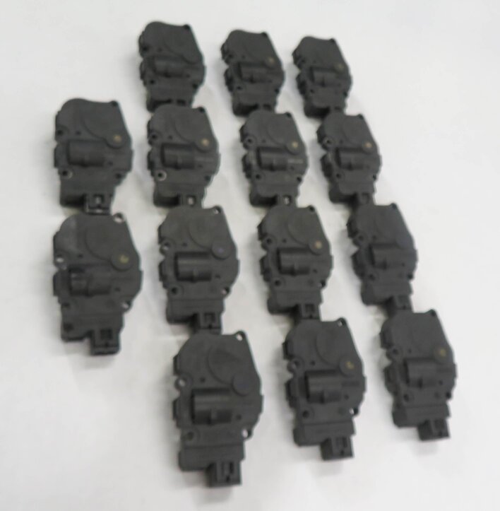 Thumbnail 3: 2012 BMW 740i (F01) HEATER A/C AIR BOX BLEND DOOR SERVO ACTUATOR MOTOR SET-14