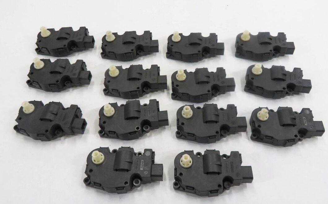Thumbnail 5: 2012 BMW 740i (F01) HEATER A/C AIR BOX BLEND DOOR SERVO ACTUATOR MOTOR SET-14