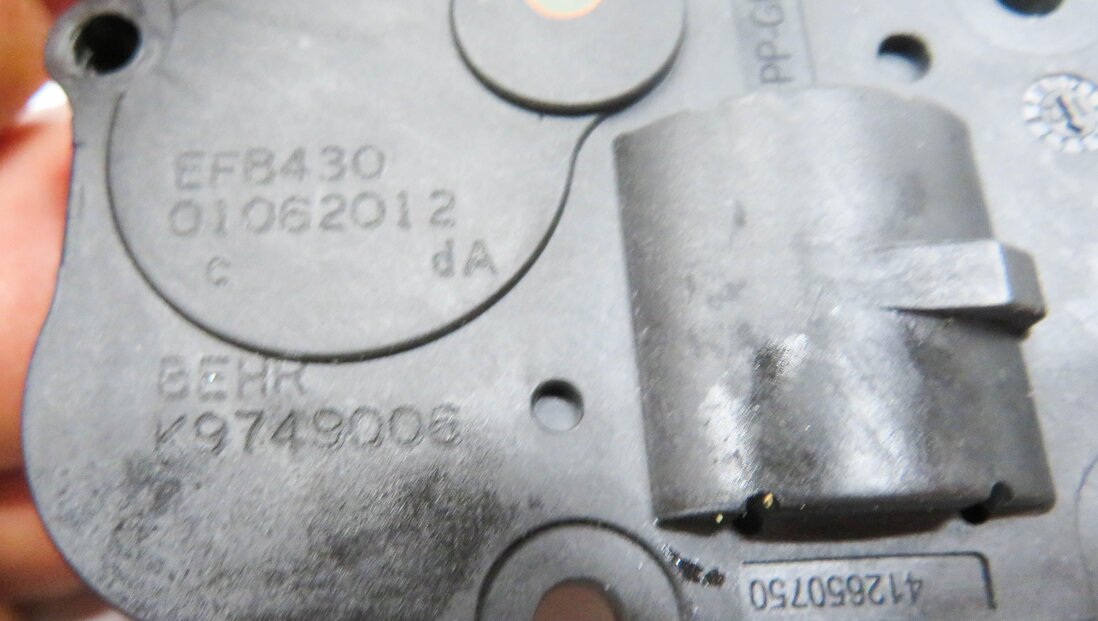Thumbnail 7: 2012 BMW 740i (F01) HEATER A/C AIR BOX BLEND DOOR SERVO ACTUATOR MOTOR SET-14