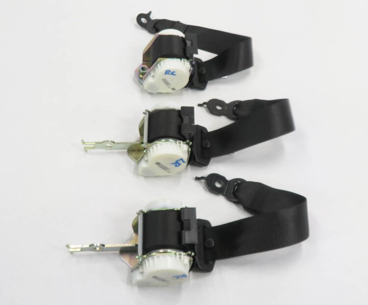 Thumbnail 3: 2012 BMW 740i (F01) REAR SEATBELT BUCKLE RETRACTOR SET-3 (BLACK)