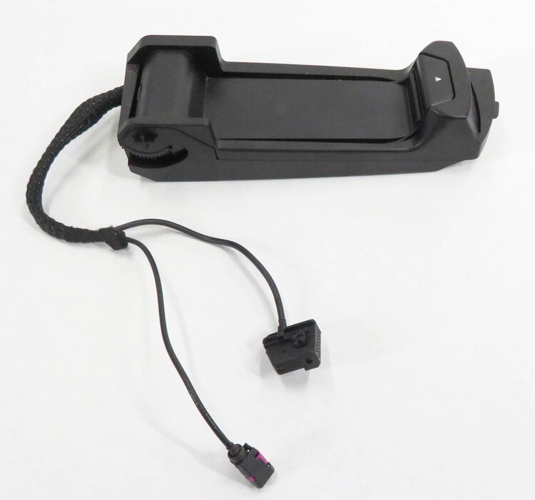 Thumbnail 3: 2012 BMW 740i (F01) FRONT CENTER CONSOLE CELL PHONE SNAP IN CRADLE CHARGER