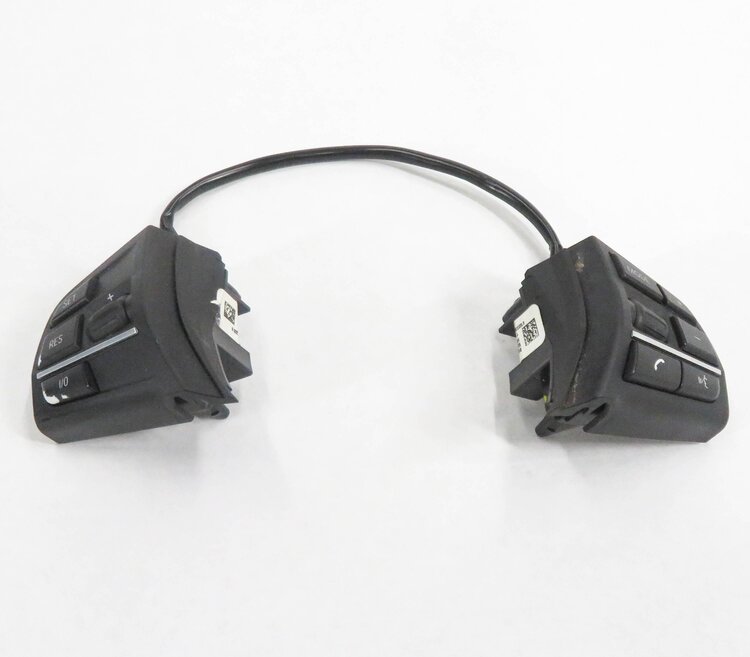 Thumbnail 2: 2012 BMW 740i (F01) STEERING SWITCH BUTTON SET-2