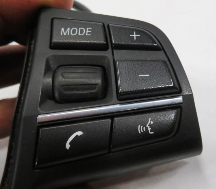 Thumbnail 7: 2012 BMW 740i (F01) STEERING SWITCH BUTTON SET-2