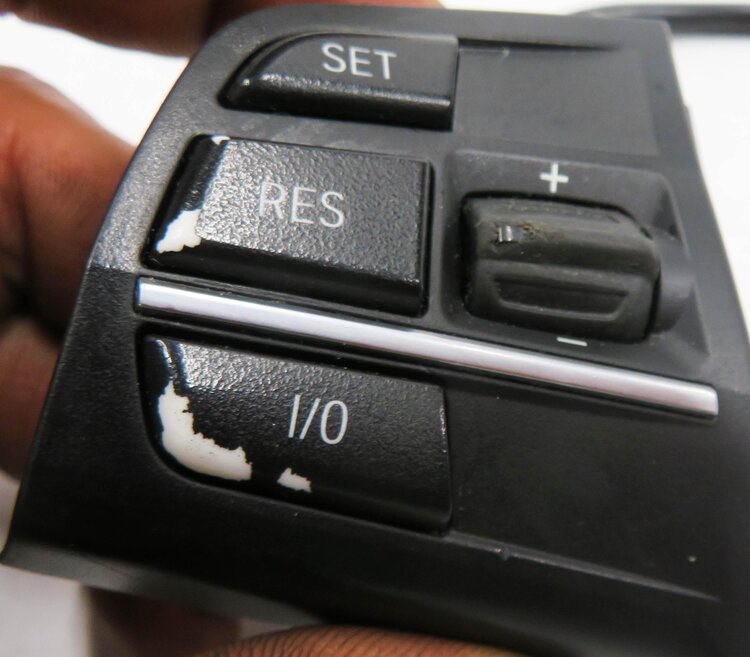 Thumbnail 8: 2012 BMW 740i (F01) STEERING SWITCH BUTTON SET-2