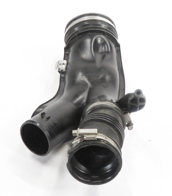 Thumbnail 4: 2012 BMW 740i (F01) 3.0L N54 TWIN TURBO ENGINE - AIR CLEANER OUTLET DUCT PIPE