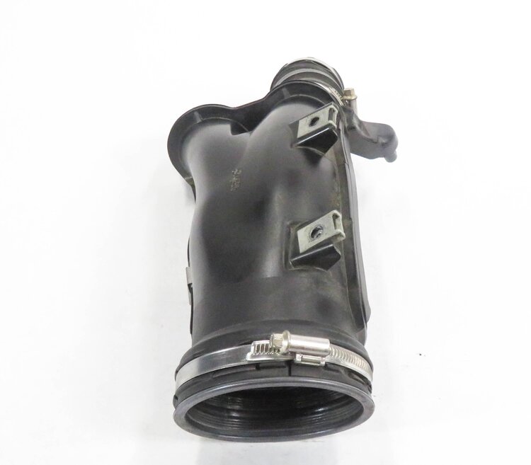 Thumbnail 5: 2012 BMW 740i (F01) 3.0L N54 TWIN TURBO ENGINE - AIR CLEANER OUTLET DUCT PIPE