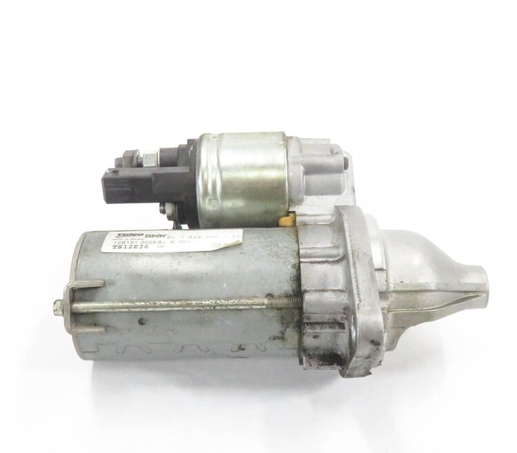 Thumbnail 2: 2012 BMW 740i (F01 F02) 3.0L N54 TWIN TURBO ENGINE STARTER MOTOR