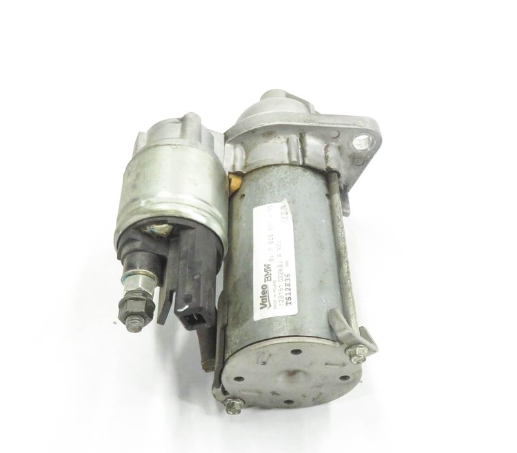Thumbnail 3: 2012 BMW 740i (F01 F02) 3.0L N54 TWIN TURBO ENGINE STARTER MOTOR