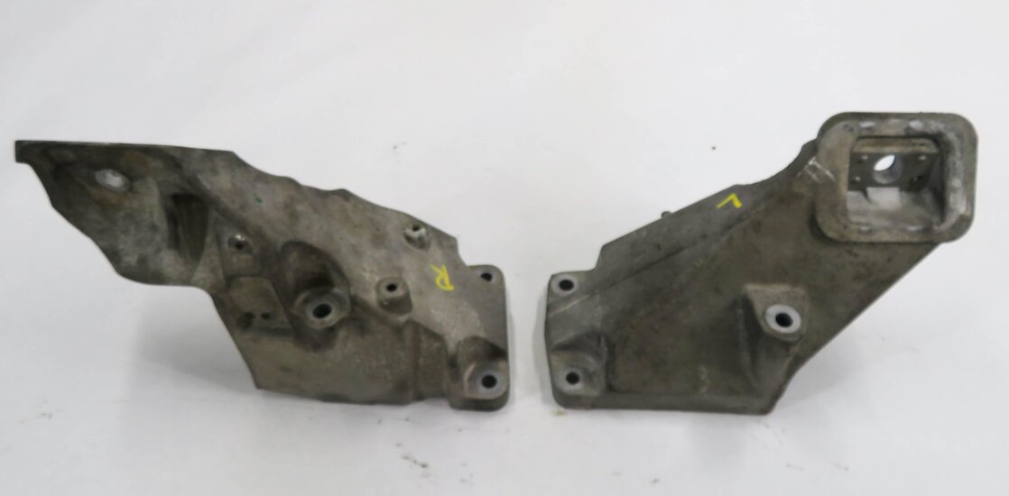 Thumbnail 4: 2011 RANGE ROVER (L322) 5.0L AJ133 V8 ENGINE MOUNT BRACKET SET-2