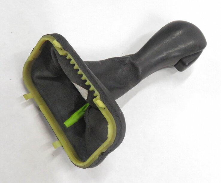 2011 RANGE ROVER (L322) AUTOMATIC TRANSMISSION GEAR SHIFTER HANDLE w/ BOOT