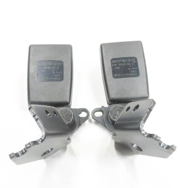 Thumbnail 5: 2011 MERCEDES E550 (C207) COUPE - REAR SEATBELT BUCKLE RECEIVER SET-2 (BLACK)