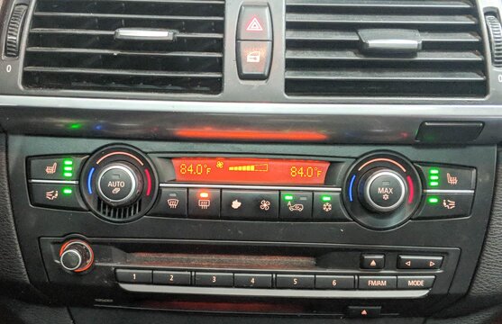 Thumbnail 2: 07-14 BMW X5 X5M X6 X6M (E70 E71) - FRONT CLIMATE TEMPERATURE CONTROL (4-ZONE)