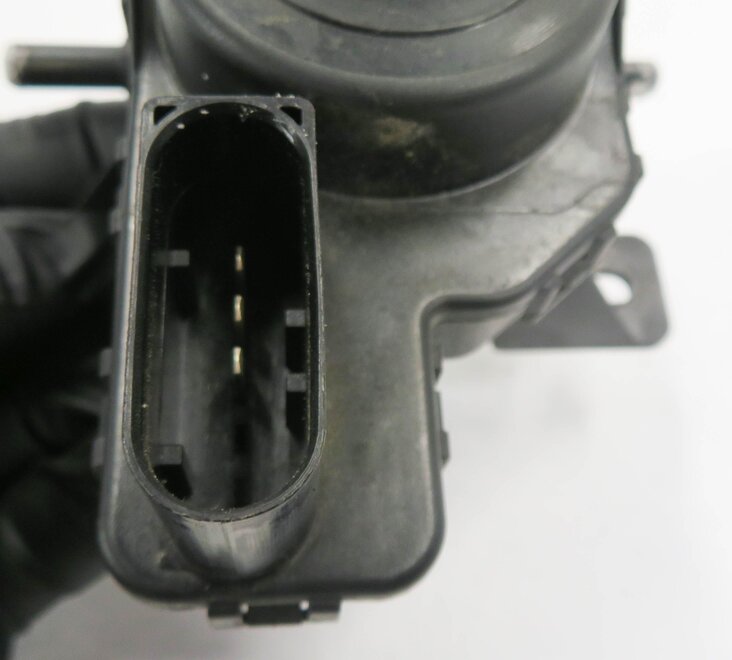 Thumbnail 6: 2009 BMW X5 (E70) 3.0L M57Y DIESEL ENGINE - DIESEL EMISSION FLUID TRANSFER PUMP