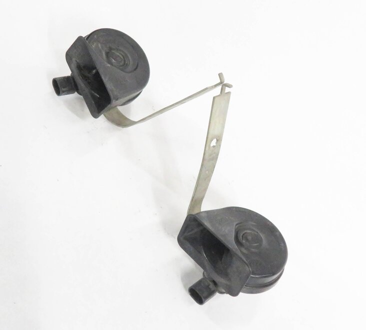 2007-2011 BMW X5 X6 (E70 E71) HIGH & LOW TONE NOTE EMERGENCY SAFETY HORN SET (2)