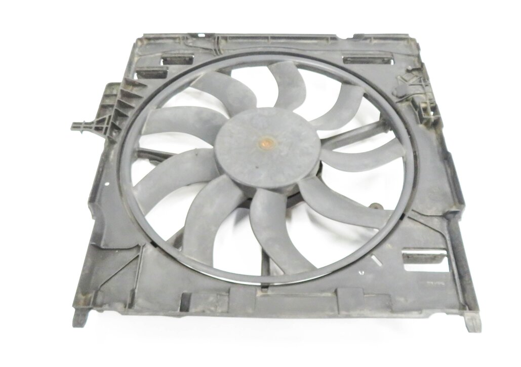 Thumbnail 2: 2009-2014 BMW X5 X6 (E70 E71) - 3.0L TURBO / 3.0L DIESEL COOLING FAN 850 WATT
